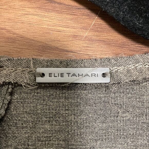 Elie Tahari Asymmetrical Sleeveless Shift Dress. Grey/Brown. Size 0 - Picture 6 of 8